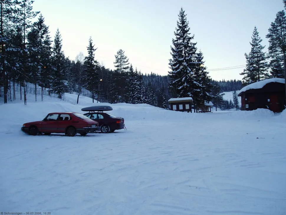 Fra P-plassen ved Bjønndalen skianlegg