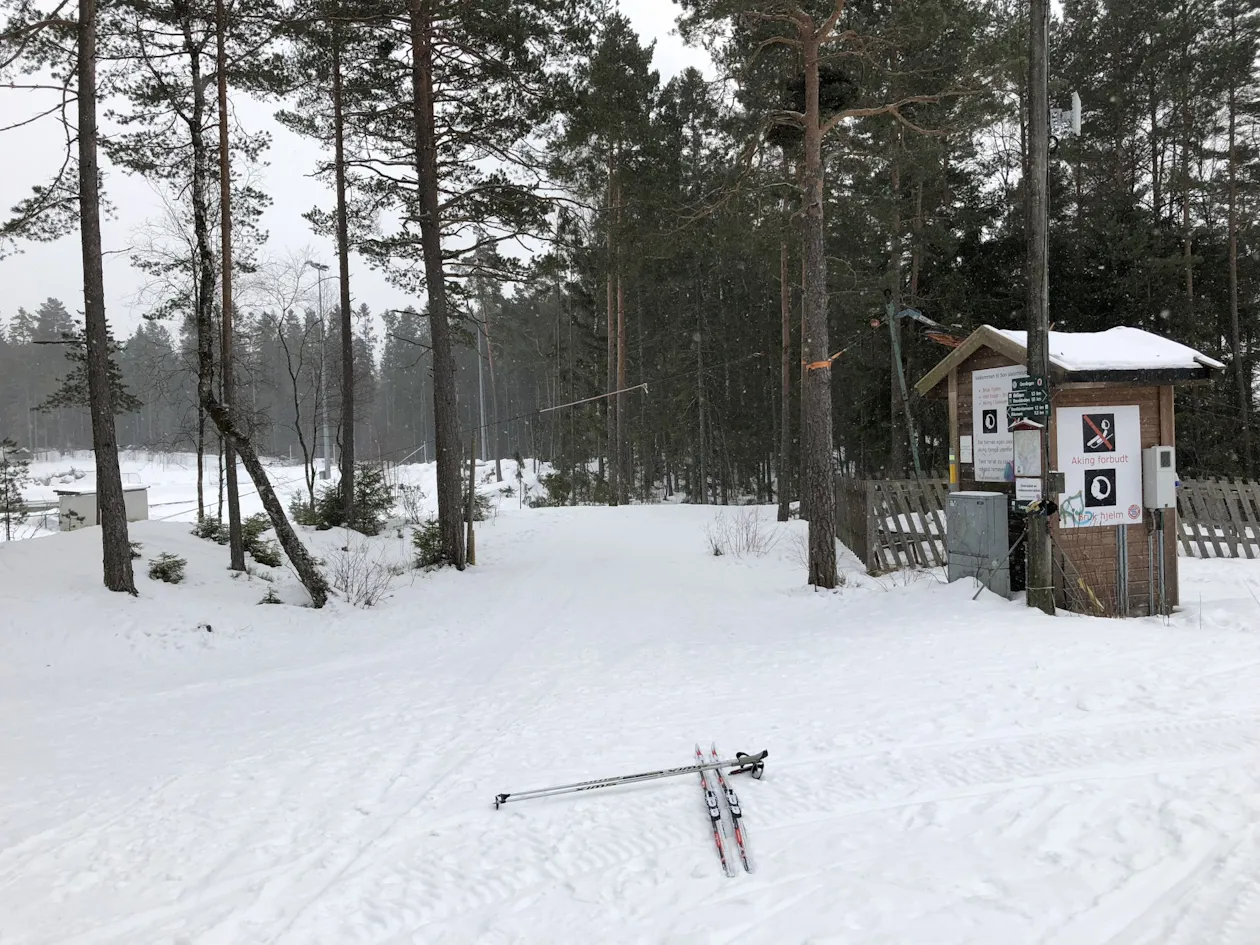 Lysløypa og slalåmbakken i Son møtes Lysløypa og slalåmbakken i Son møtes