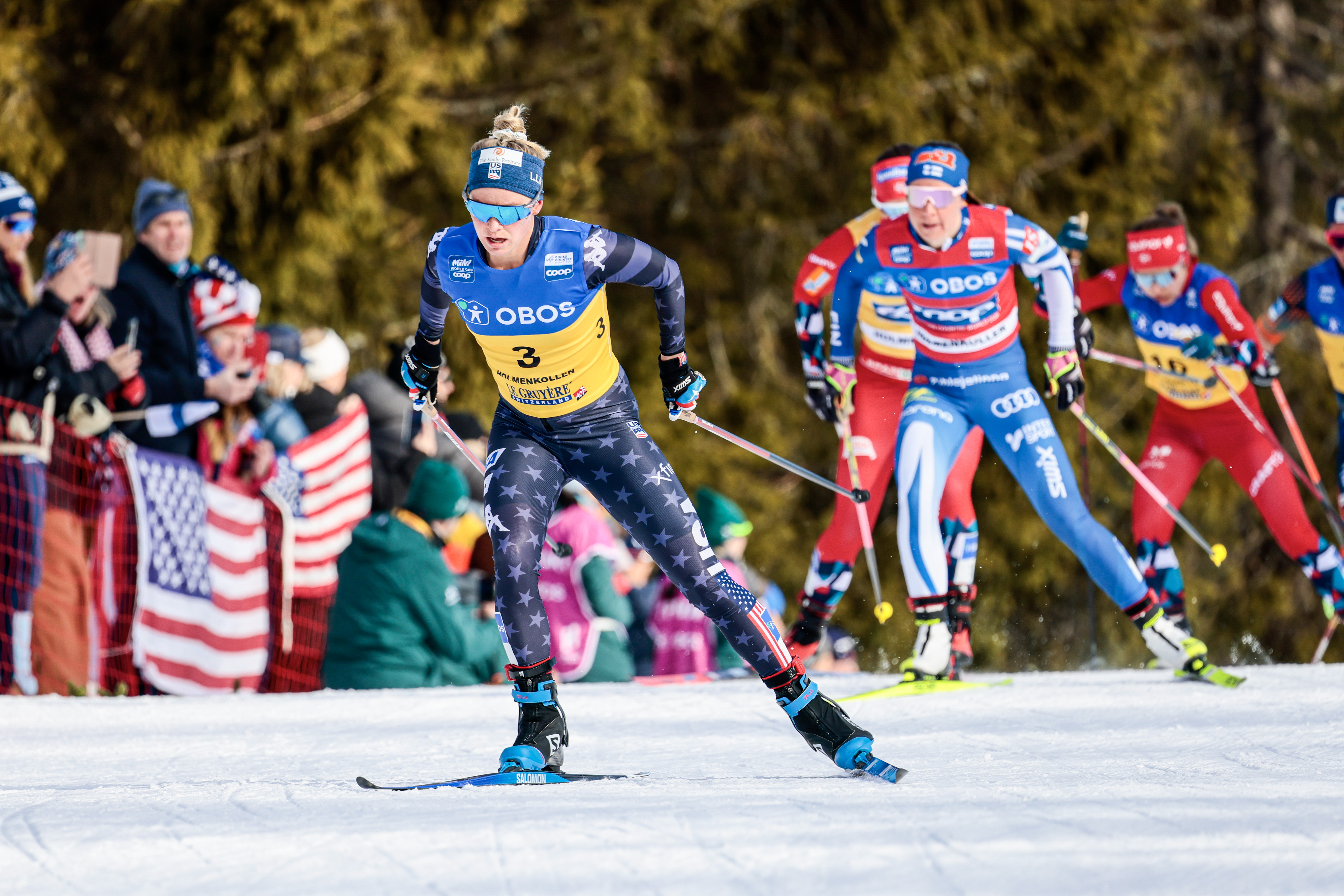 Skiløpere i konkurranse.