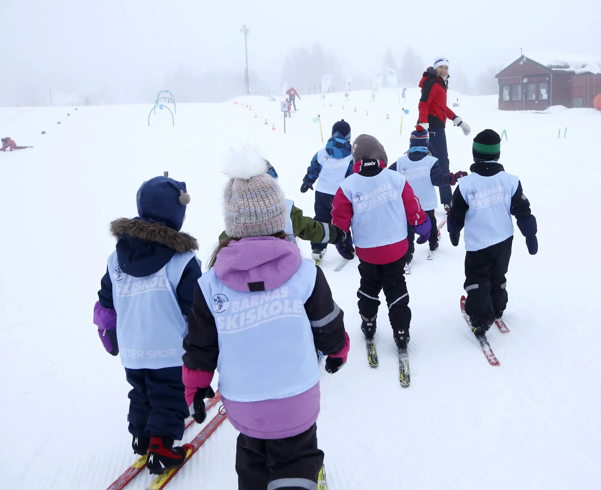 Mange barn på ski