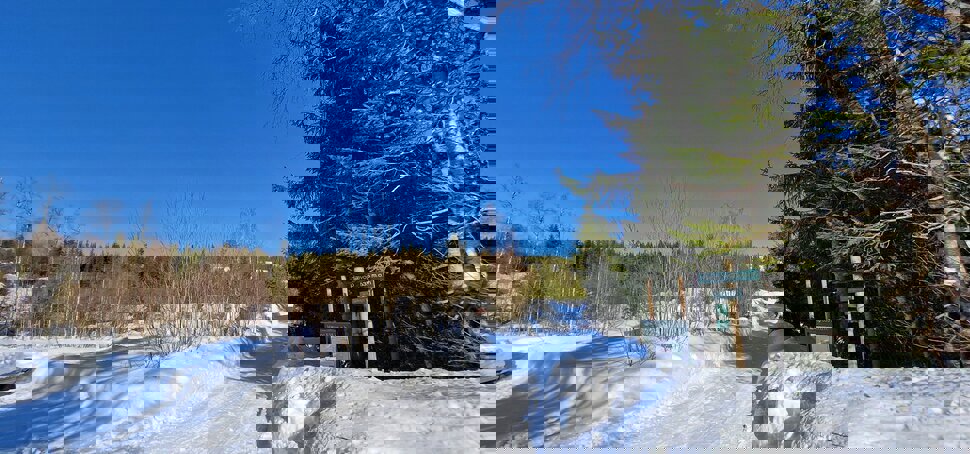 Liten parkeringsplass ved Hævop