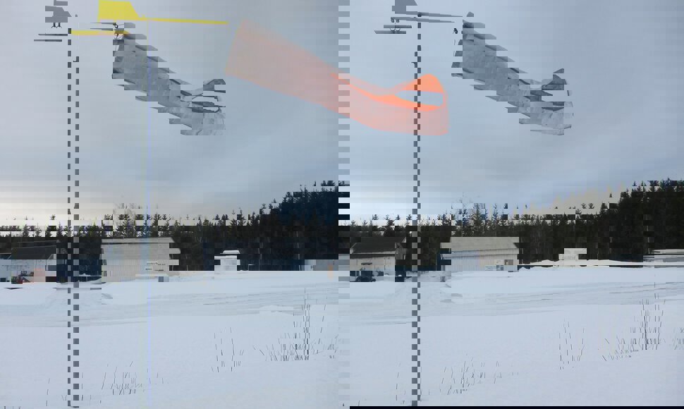 I vinden ved Bøverbru flyplass