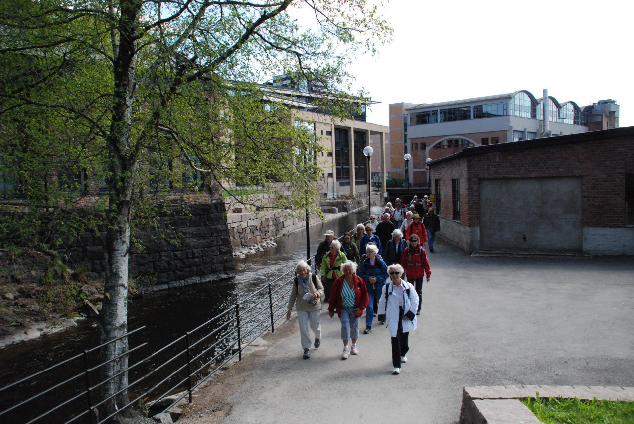 "En noe vel tilrettelagt """"sti"""" gjennom Nydalen"