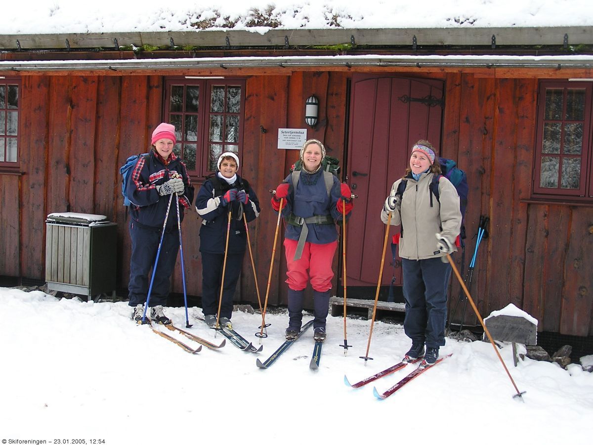 10 cm snø er nok på skogsbilveiene i Østmarka