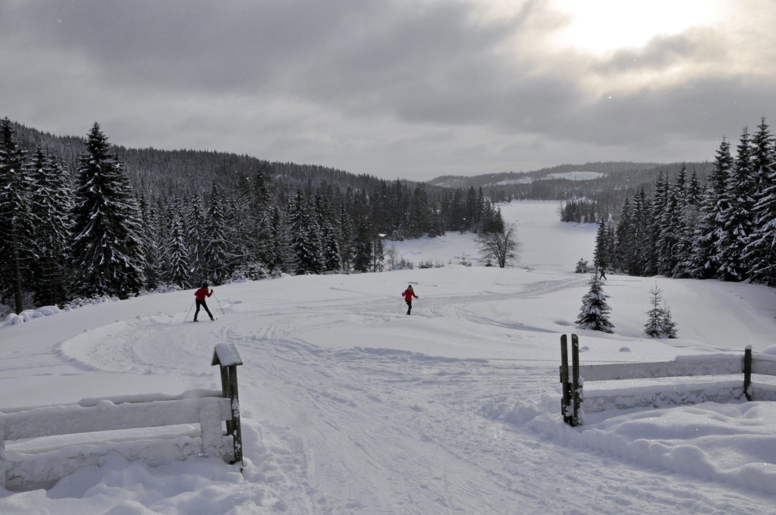 Å suse nedover mot Øvre Holsjøen