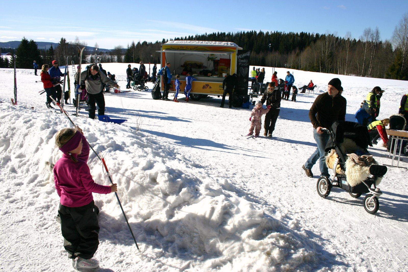 Barneskirenn i marssol