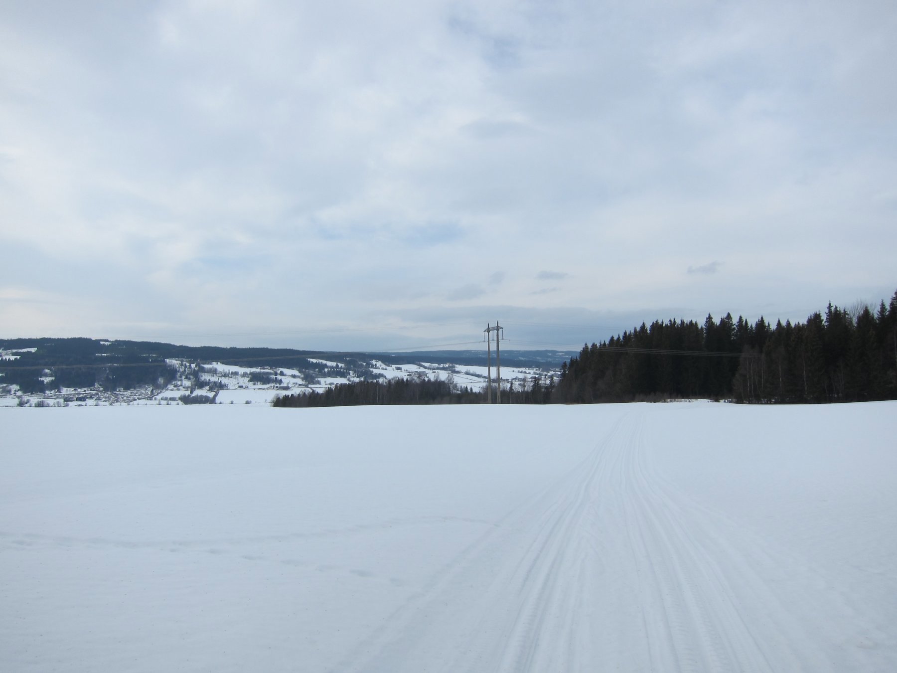 Begge sider av Einafjorden