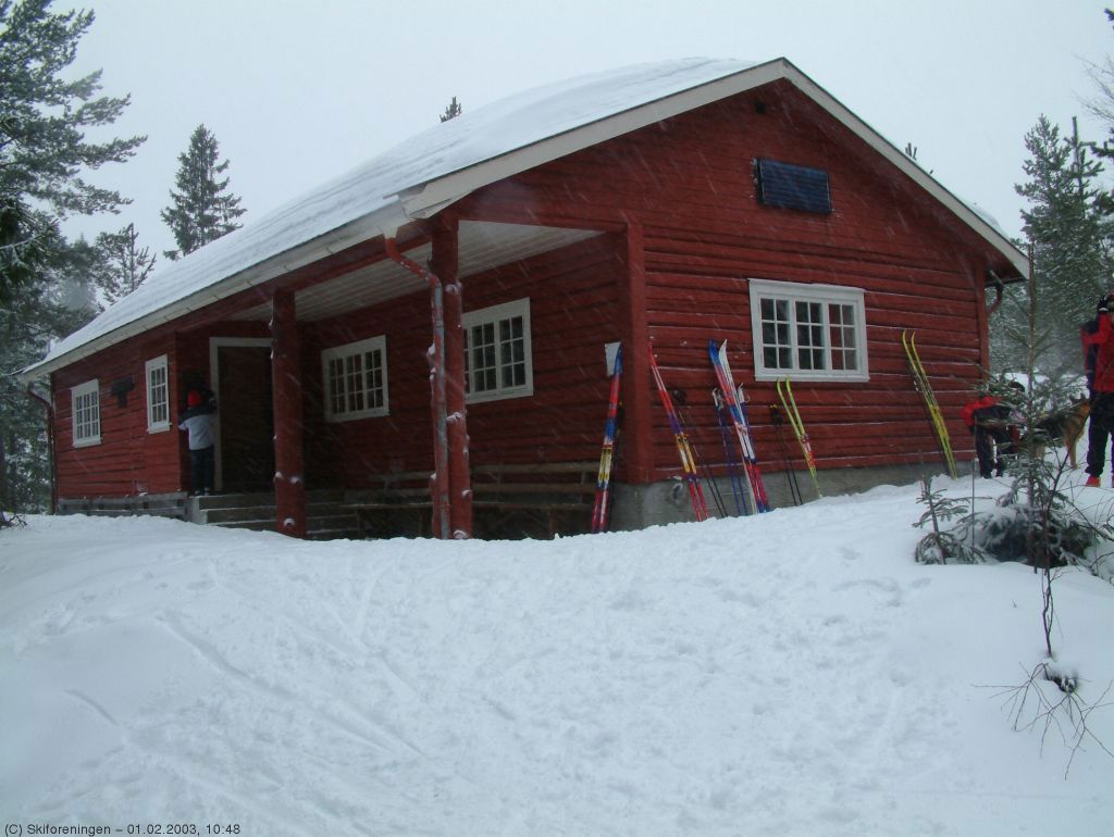 Bekkestua i snøvær
