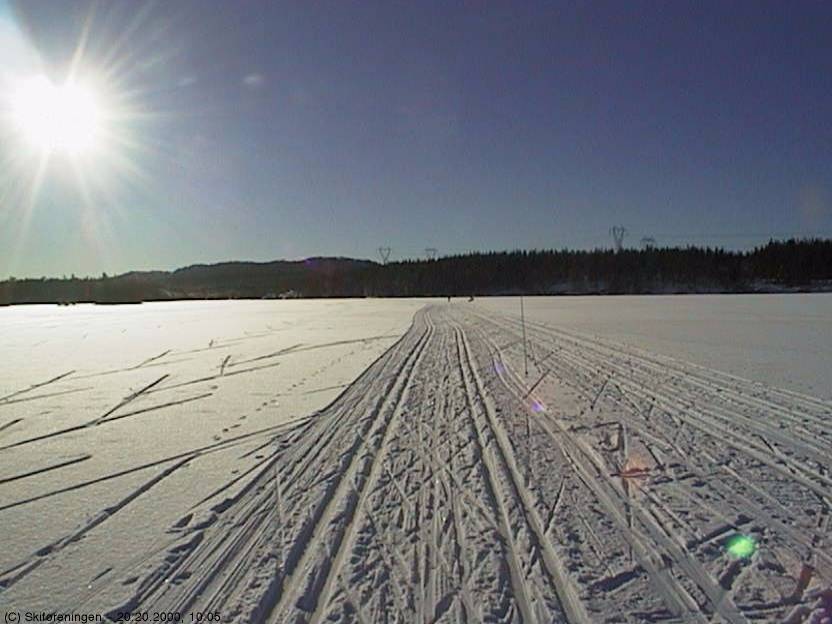 Bjørnsjøen i solskinn
