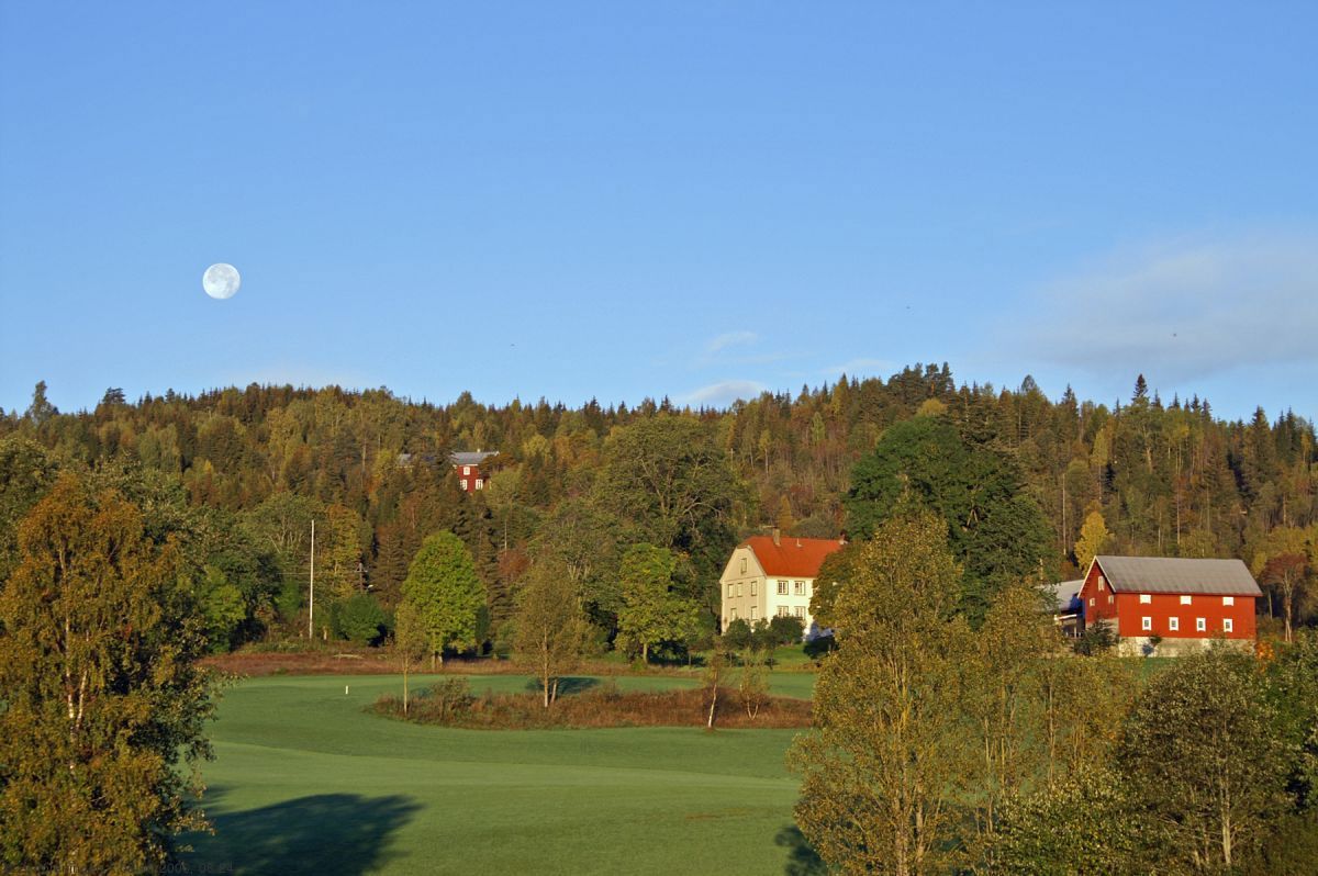 Dagen har avløst natten i Lommedalen
