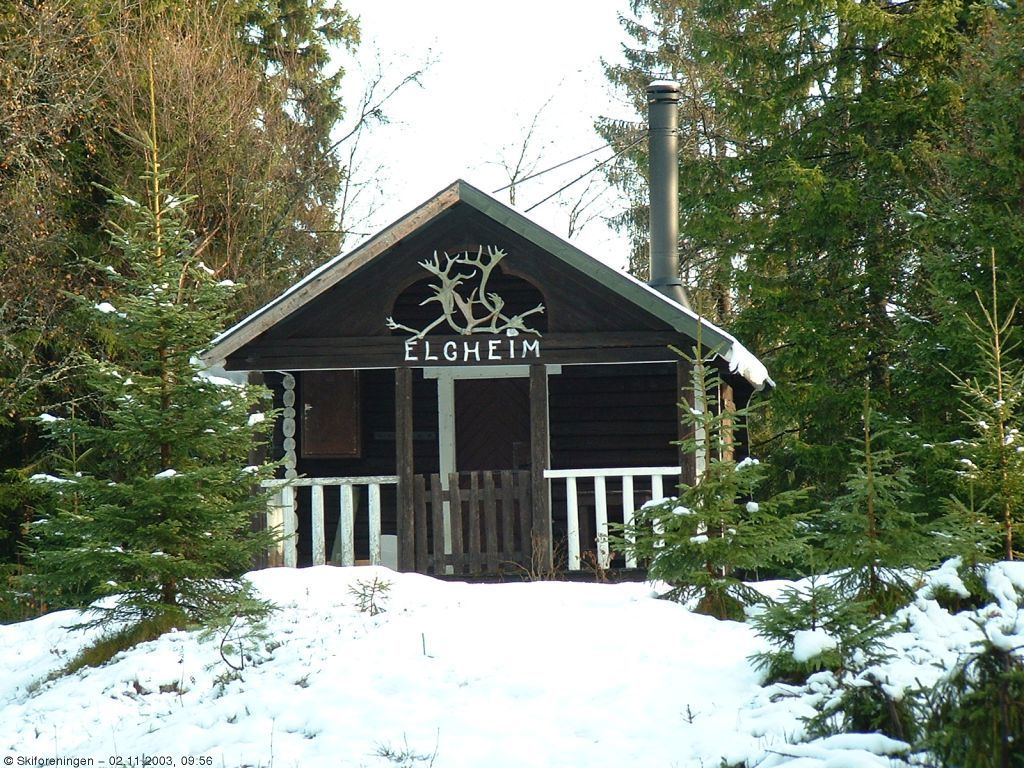 Elgheim, en bortgjemt koie i Bærumsmarka