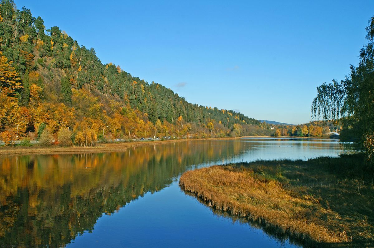 Engervannet i høstlig ramme