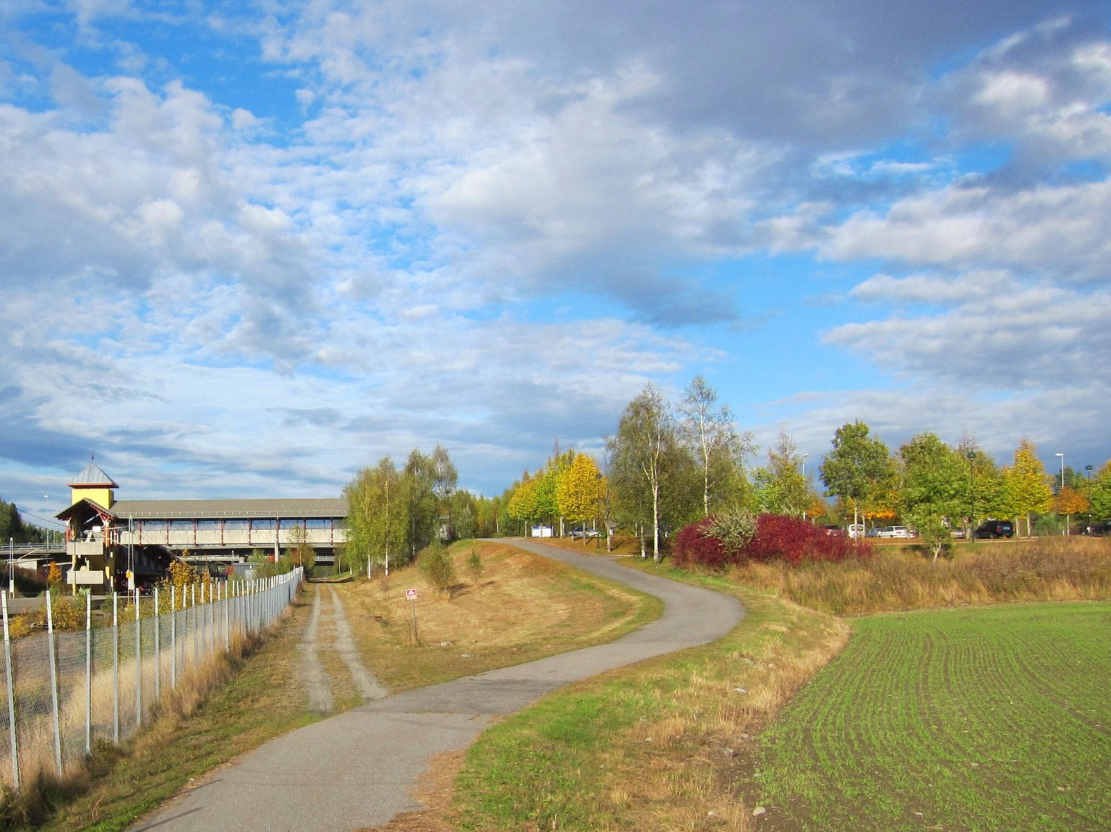 Fin høst ved Sonsveien stasjon