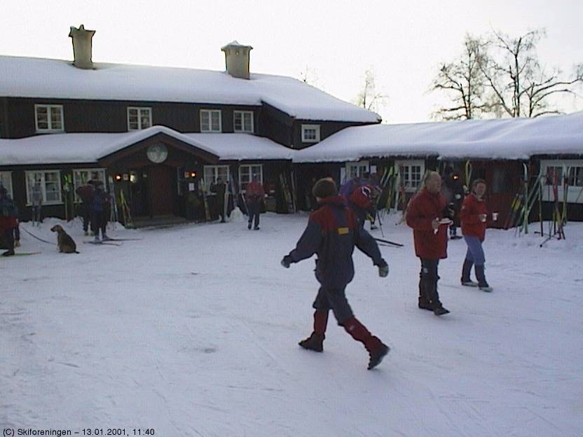 Glade skifolk på Kikutstua