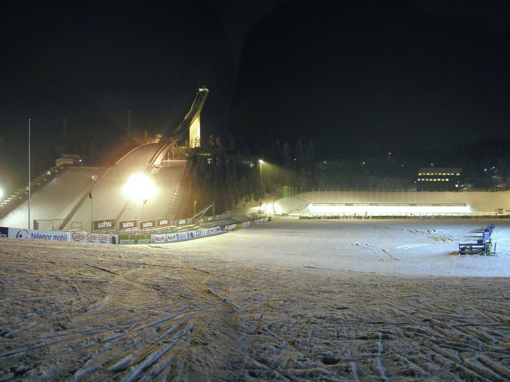 Holmenkollarenaen i flomlys