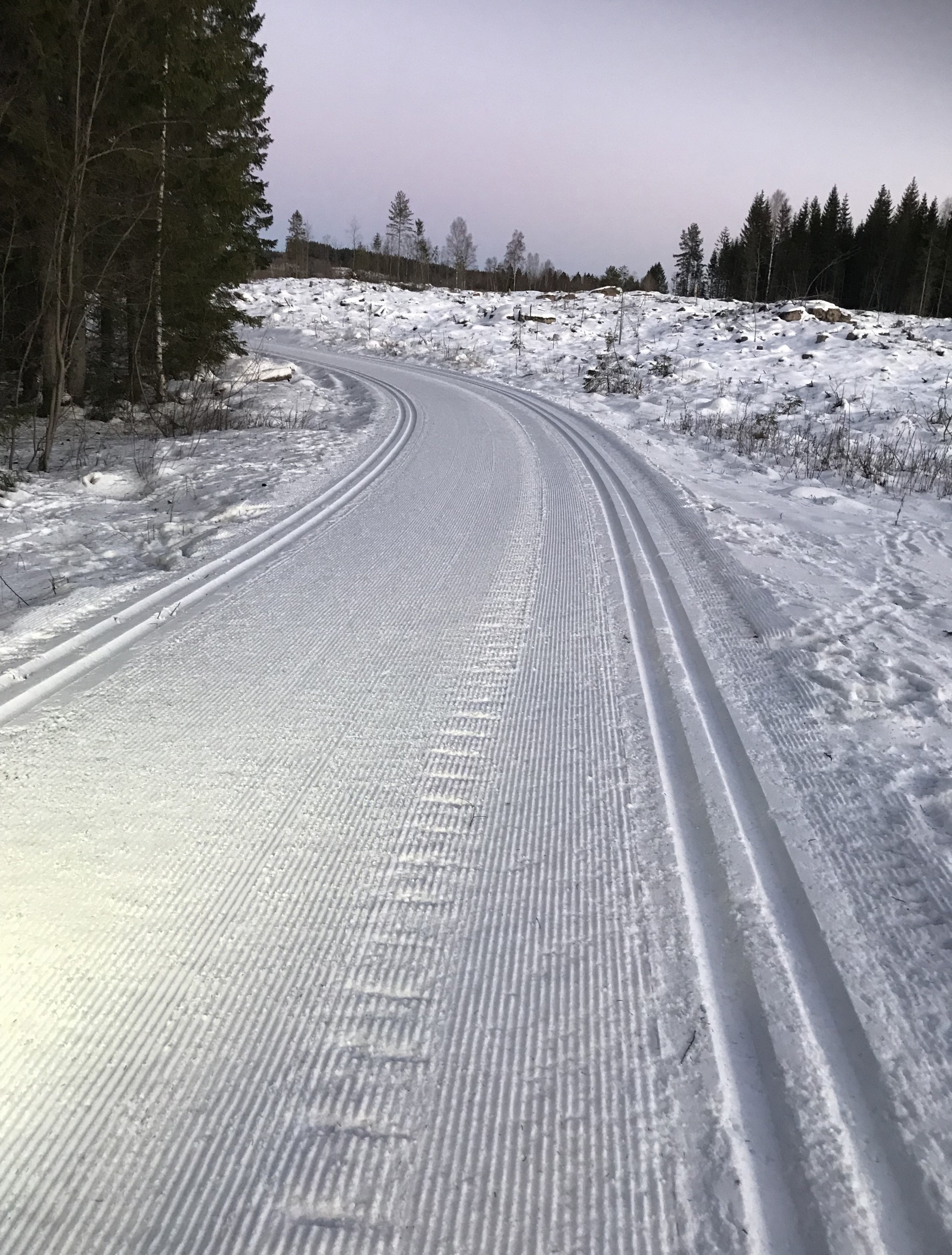 I Kjekstadmarka er det fortsatt fine forhold på veiene