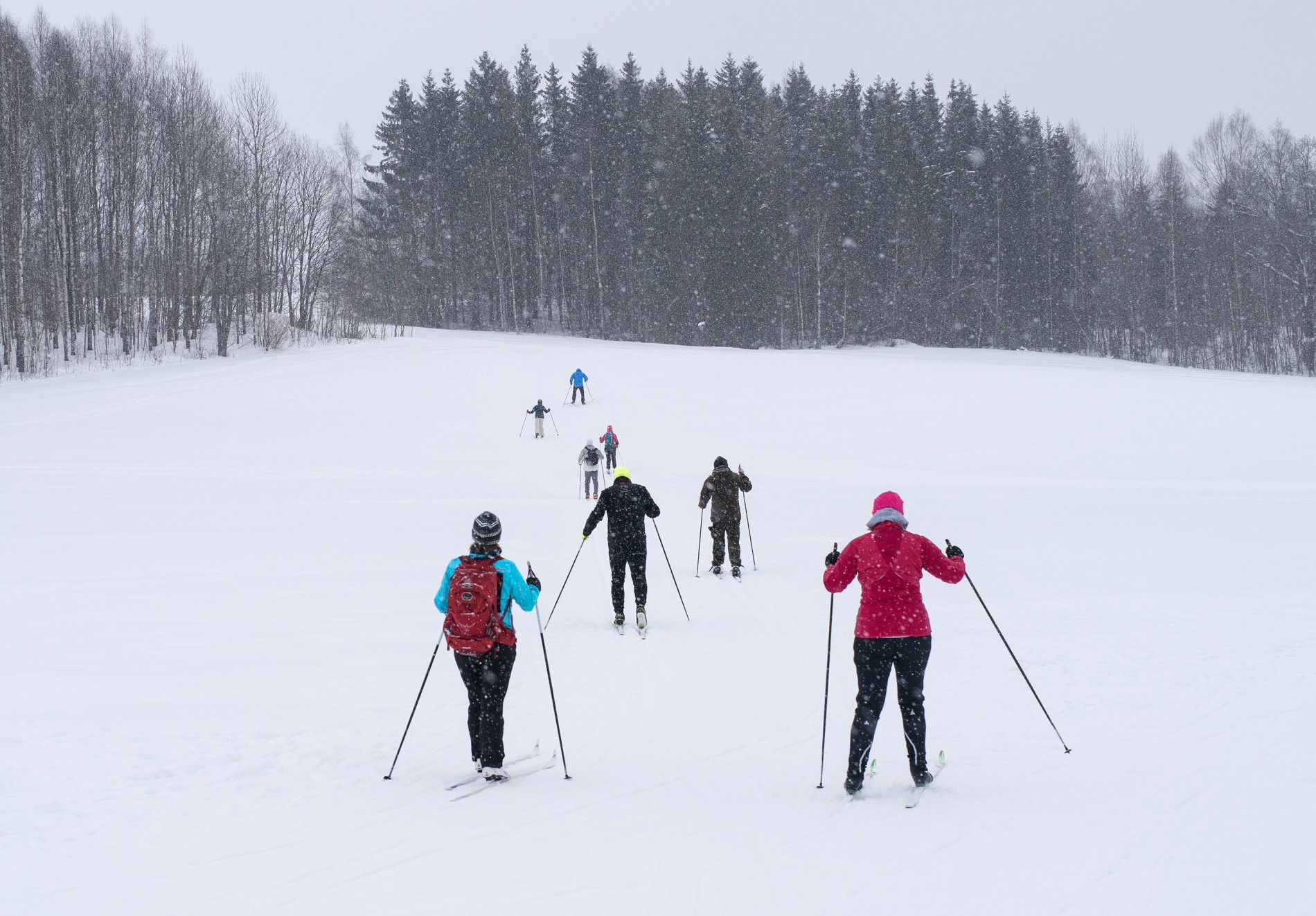 I snødrev mot Tanum kirke