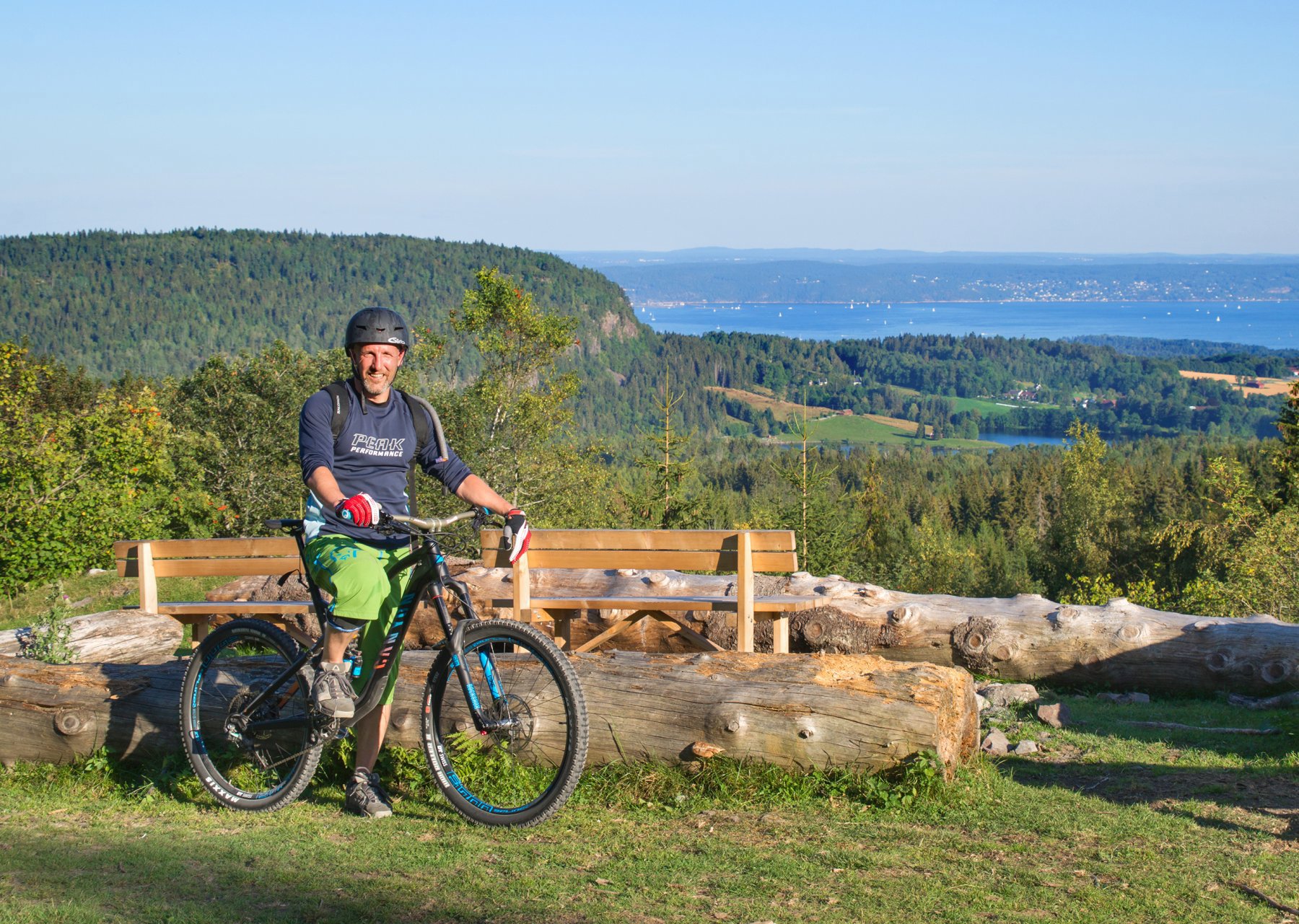 I solskinn på Tveitersetra