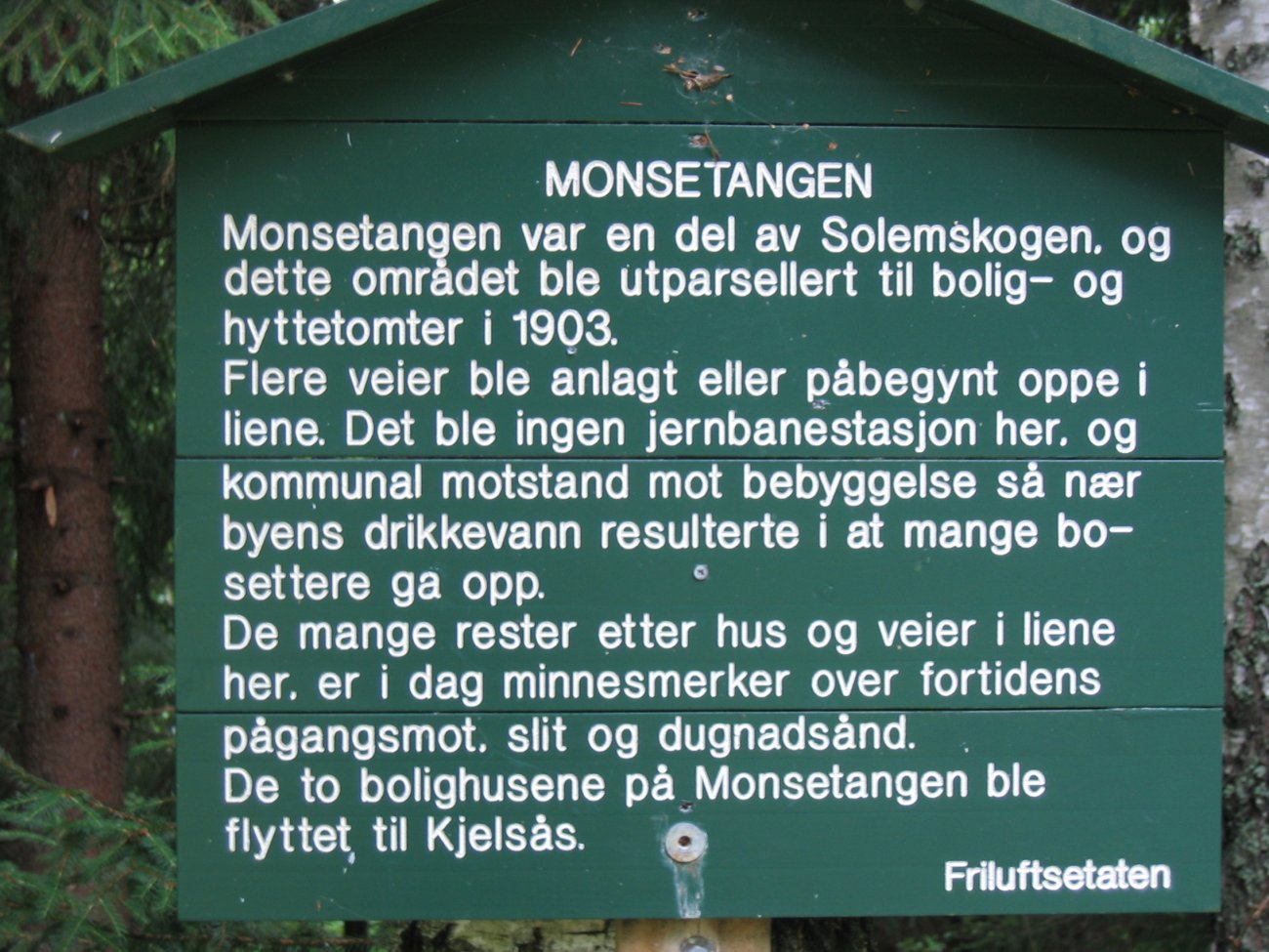 Infoskilt ved Monsetangen