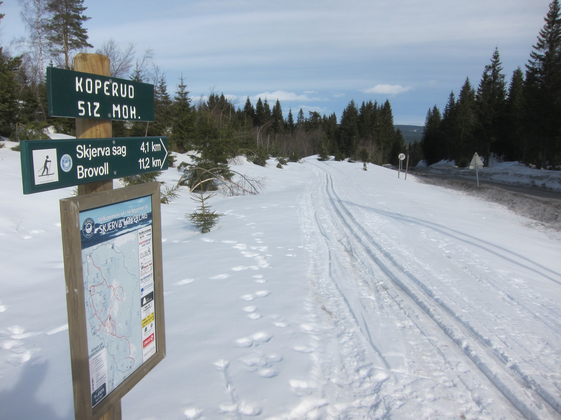 Inn til Skjerva fra Koperud