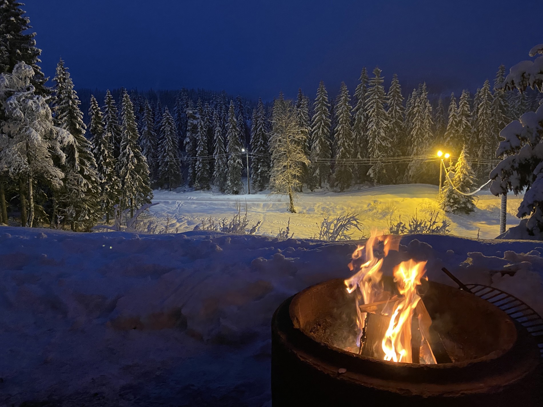 Kaffebål ved gapahuken på Kleivstua