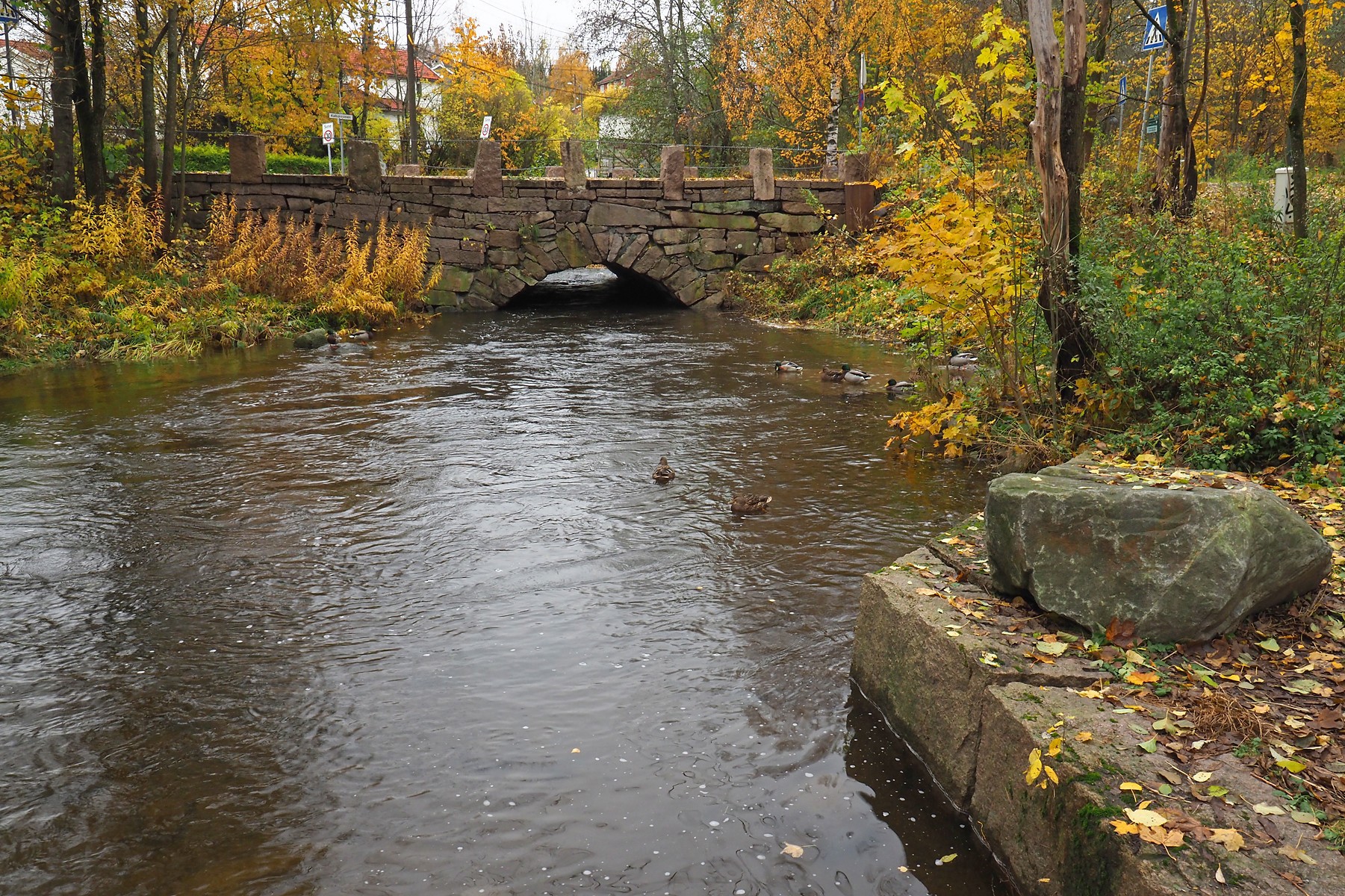 Kalbakken bru i flom
