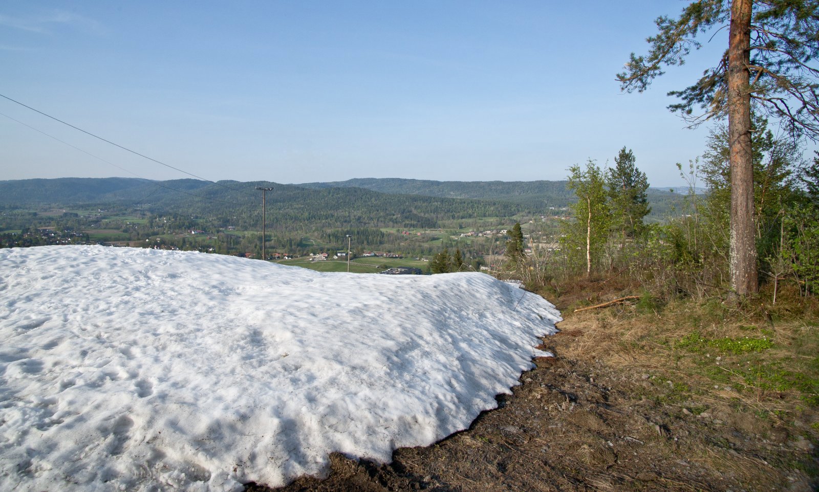 Kontraster i Krydsbybakken