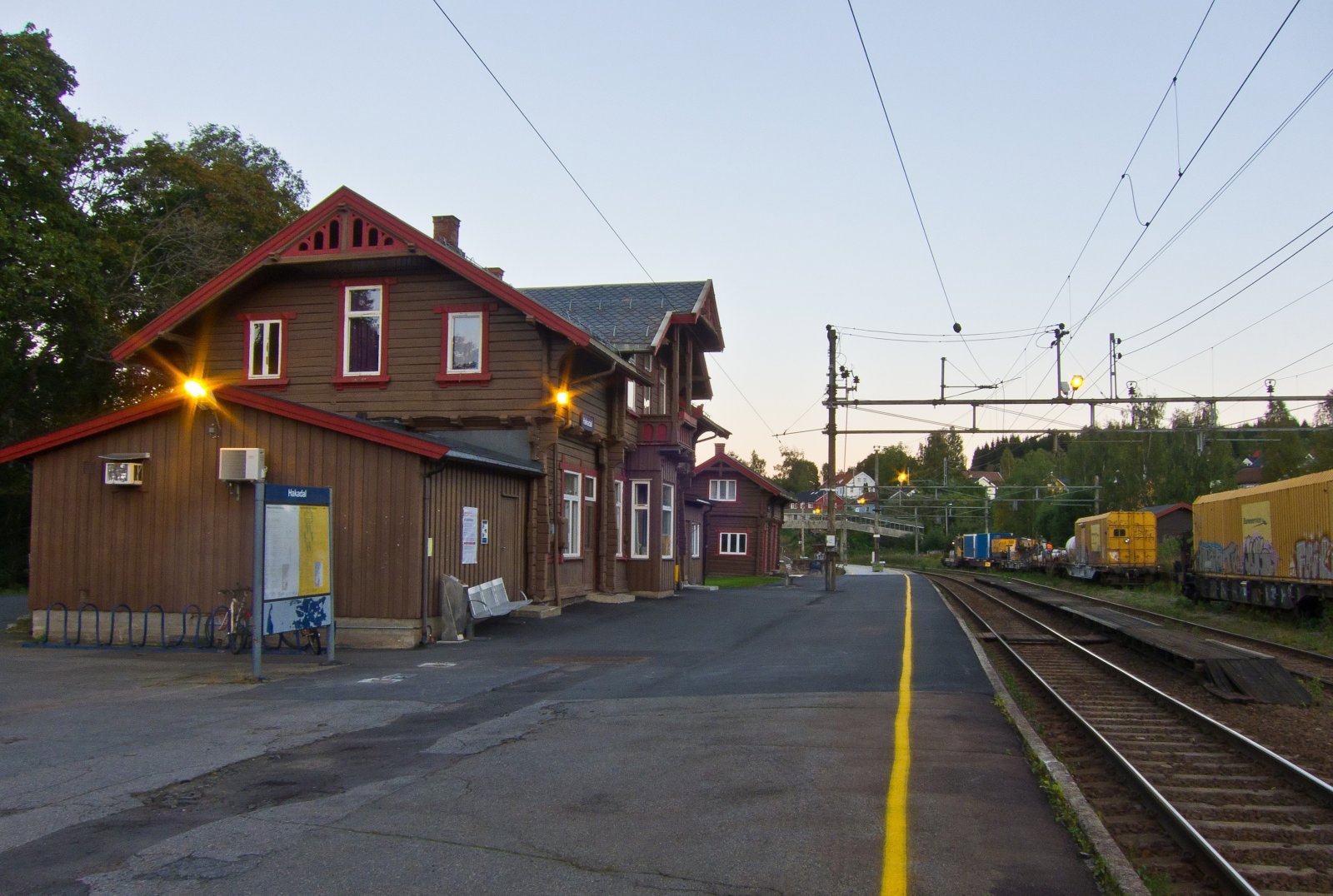 Kveld ved Hakadal stasjon