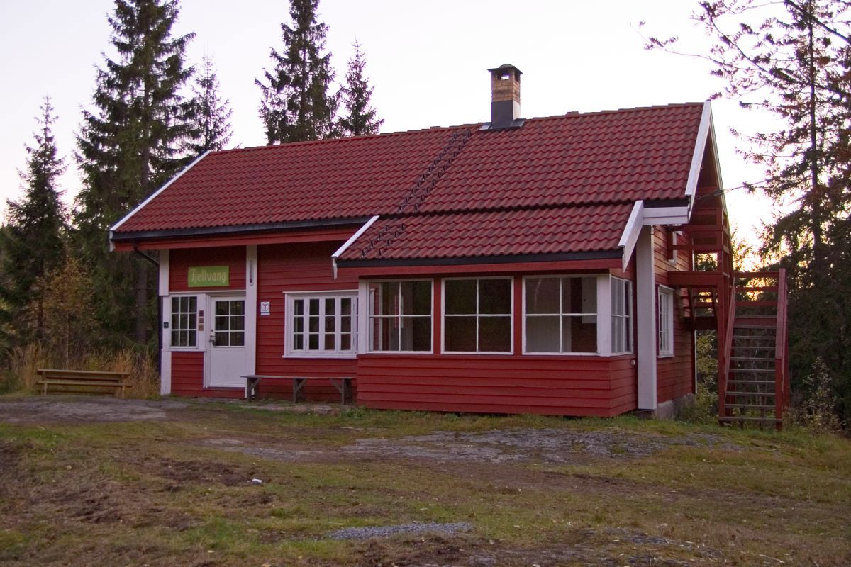 Kvelden nærmer seg ved Fjellvang