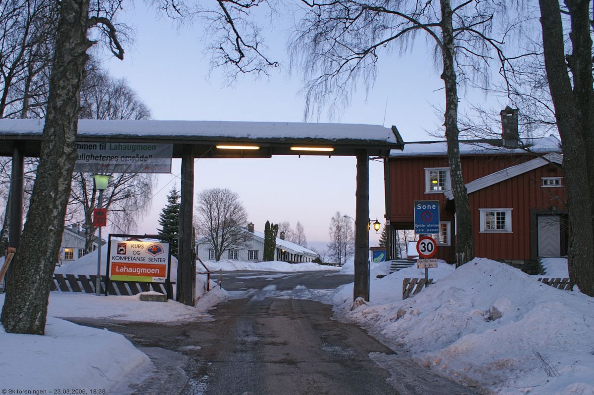 Lahaugmoen på nye hender