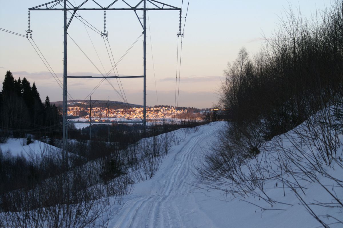 Langs kraftledningen