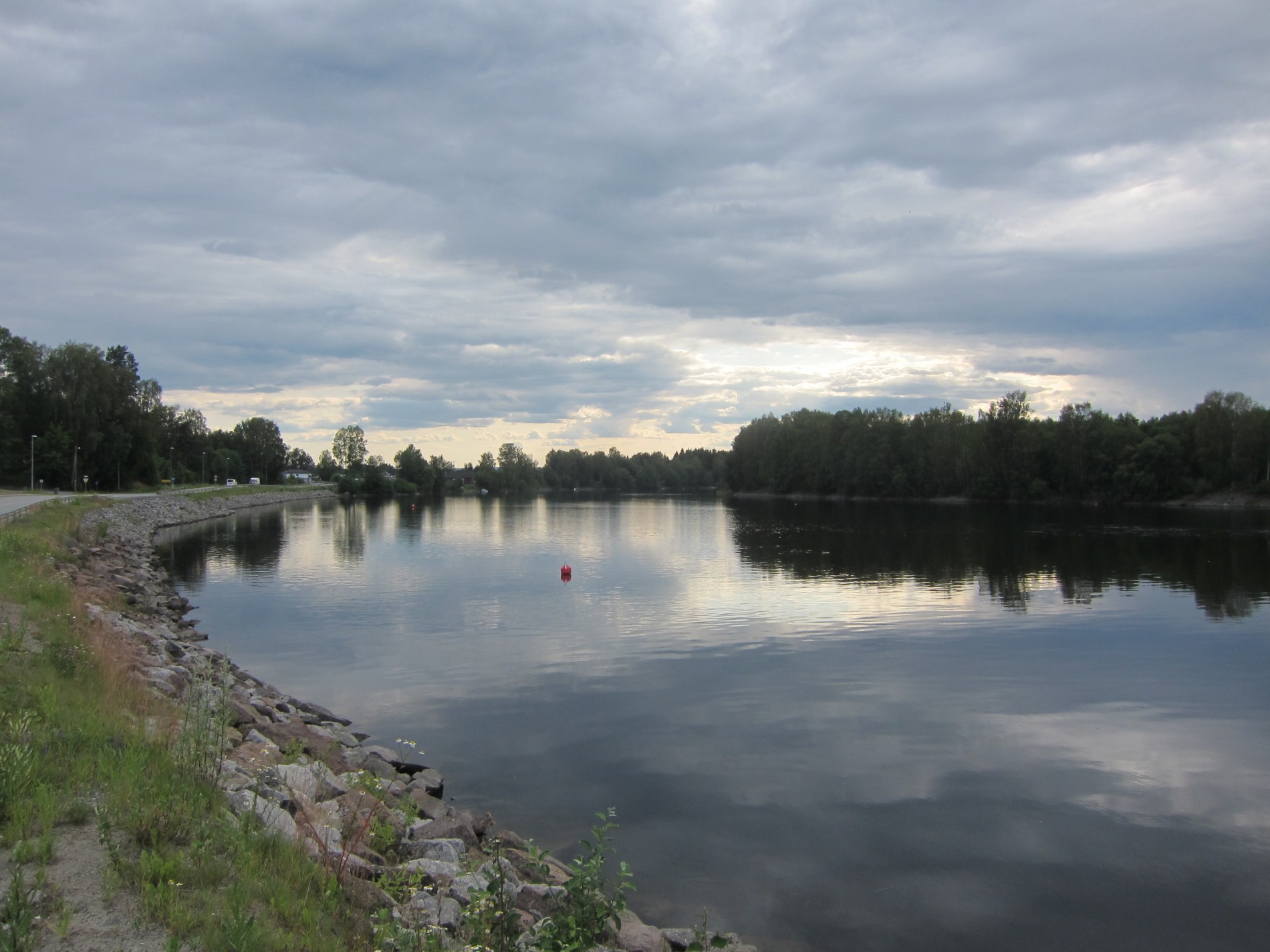 Langs Norderhovsveien ved Storelva