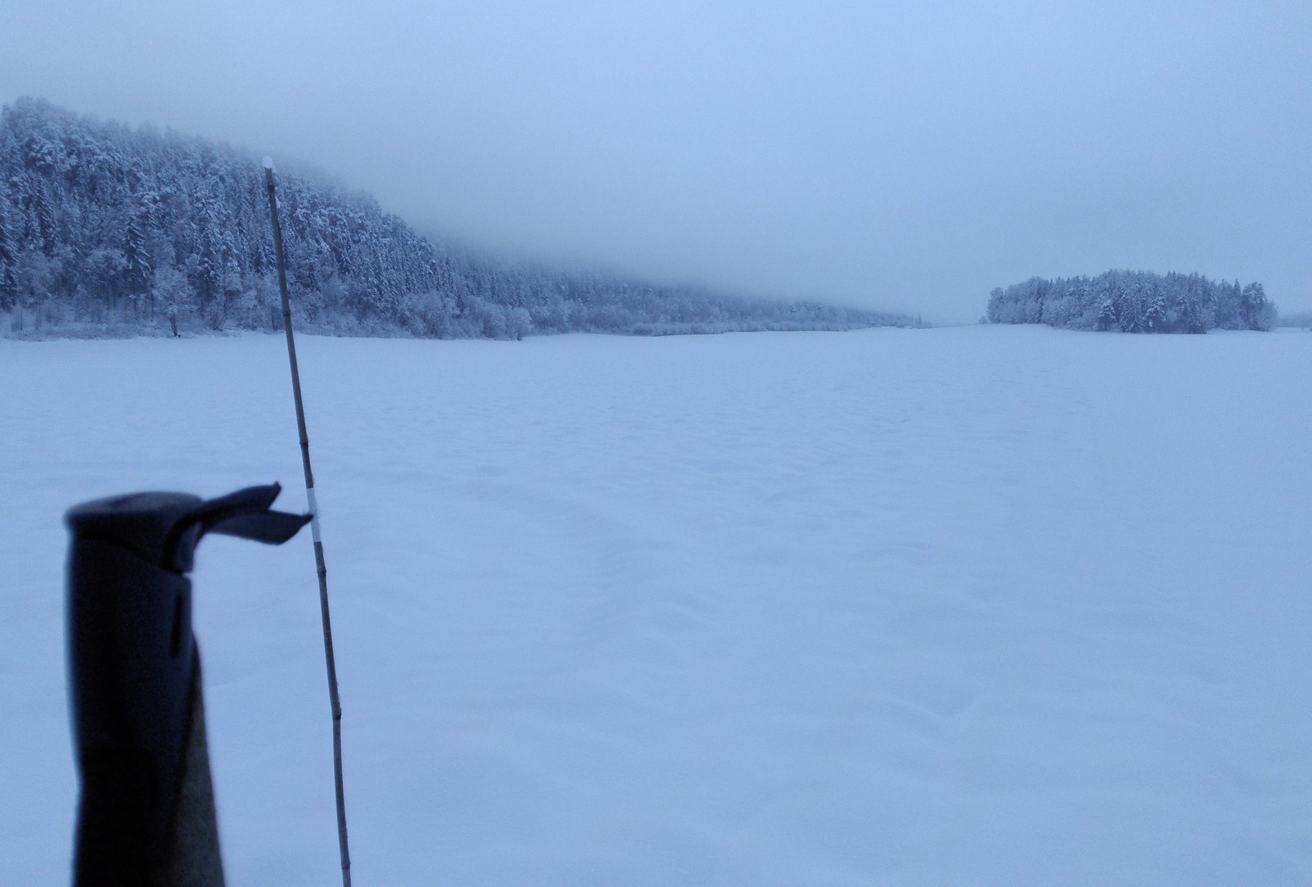 Lave skyer og tåke som letter ved Kongoløypa