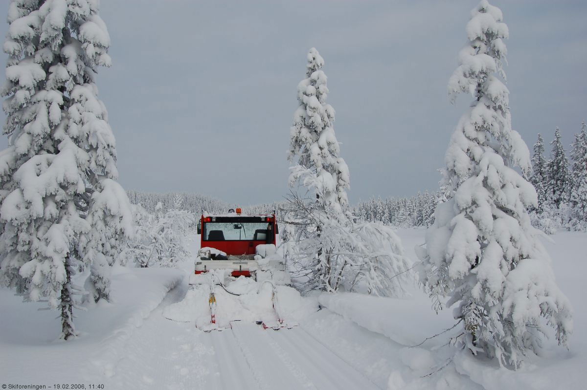 Løypemaskinen i det hvite