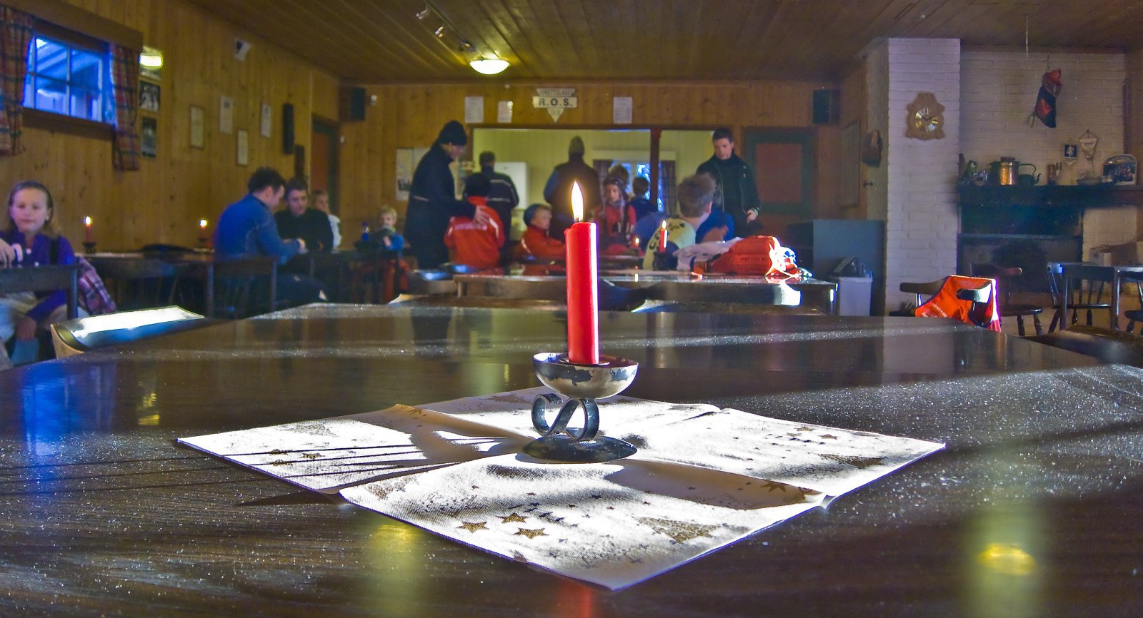 Lys i ROS-hytta
