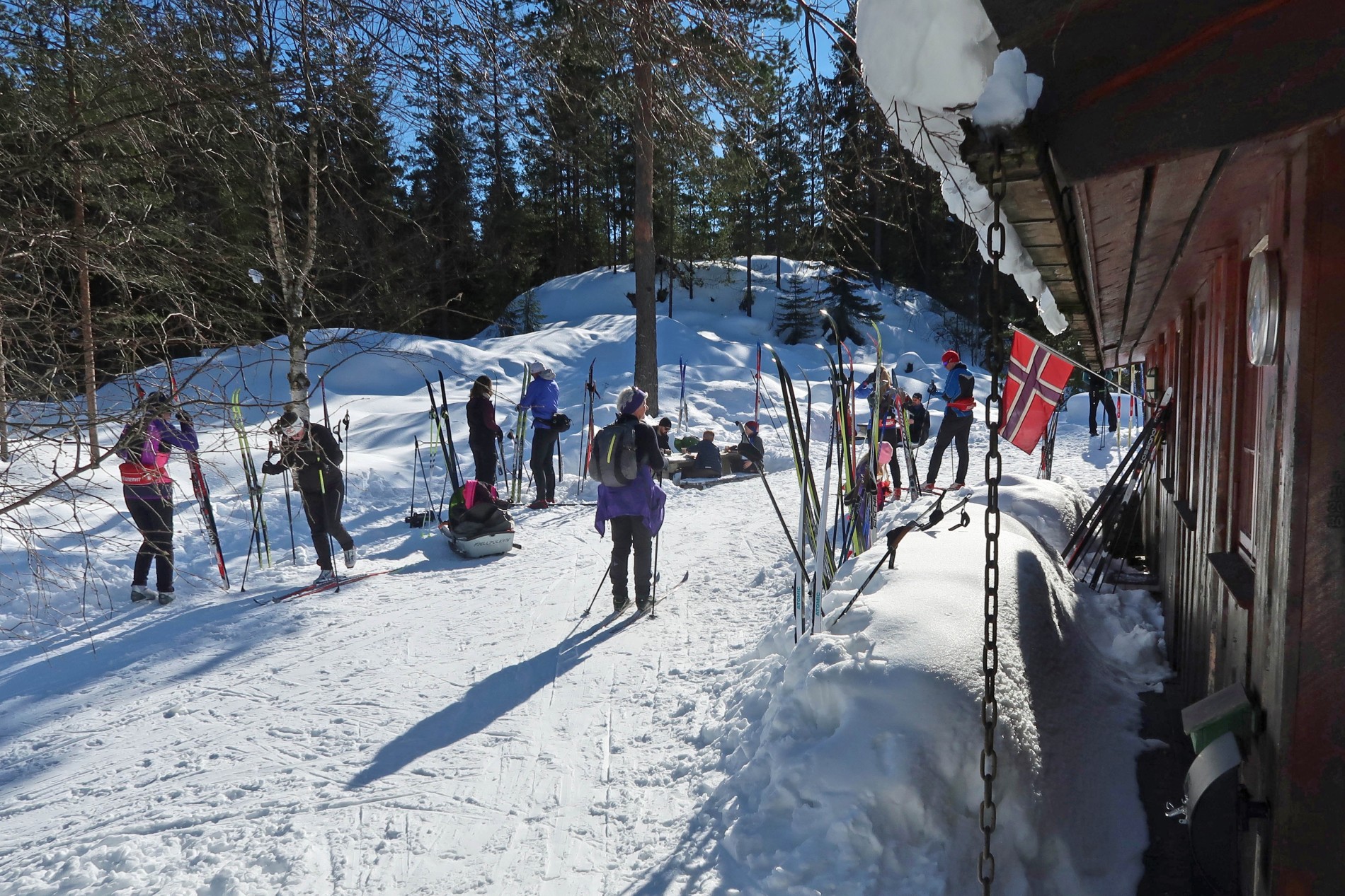 Mange på Setertjernstua i dag