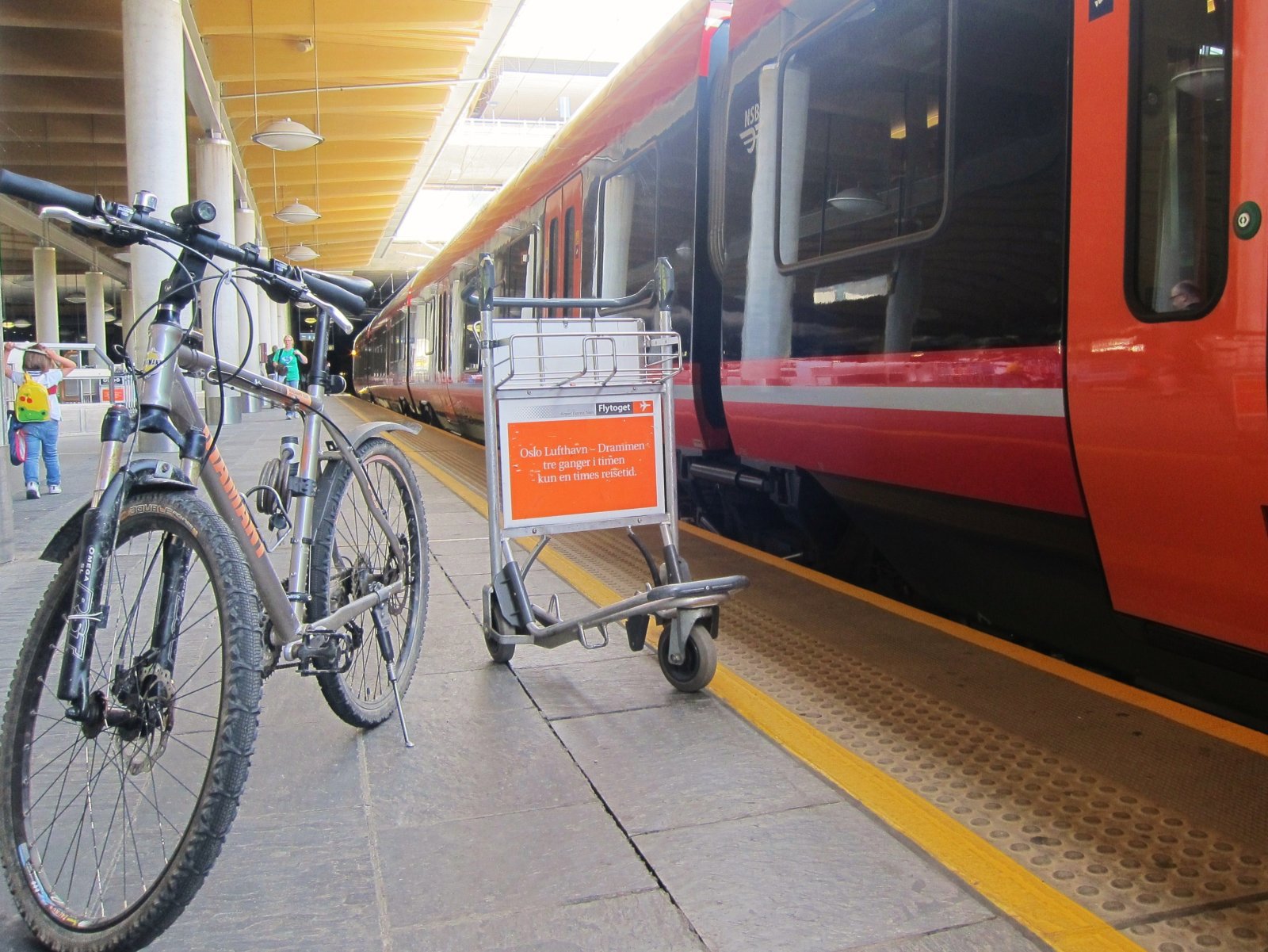 Med sykkel fra flyplassen