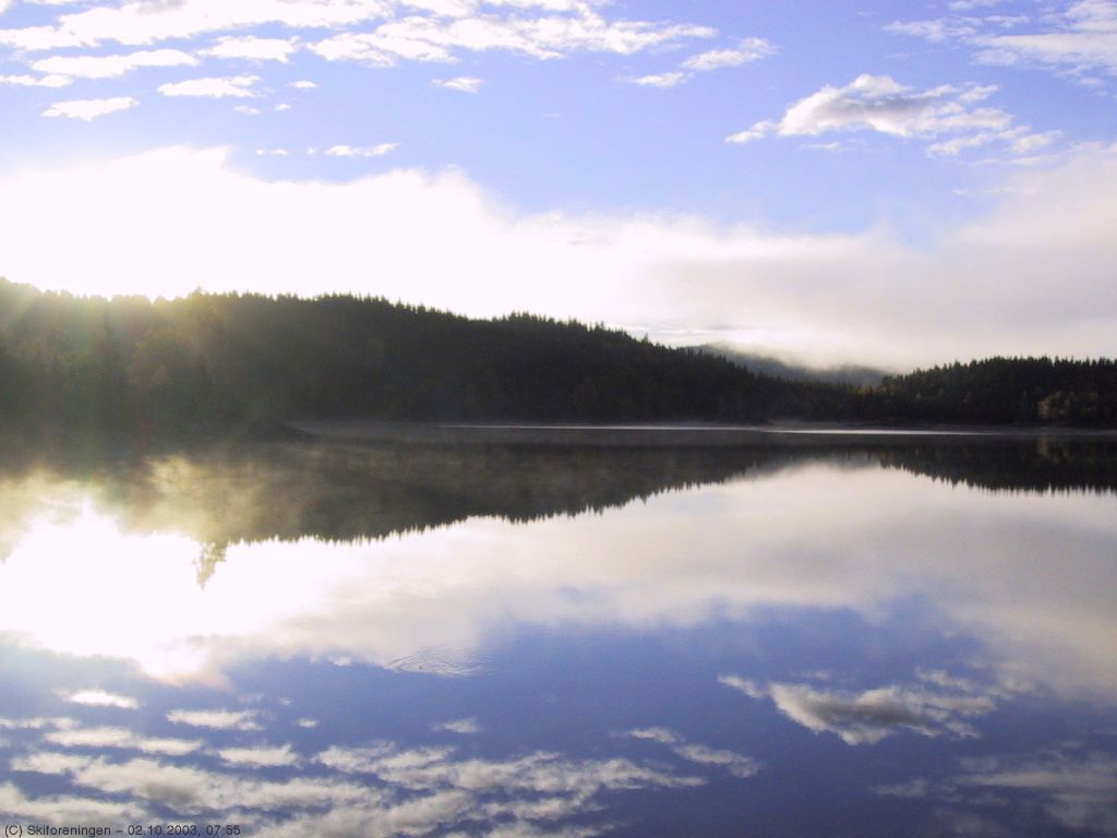Morgentåka driver over Katnosa