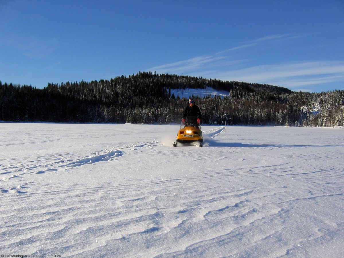Møte med scooter på Rottungen