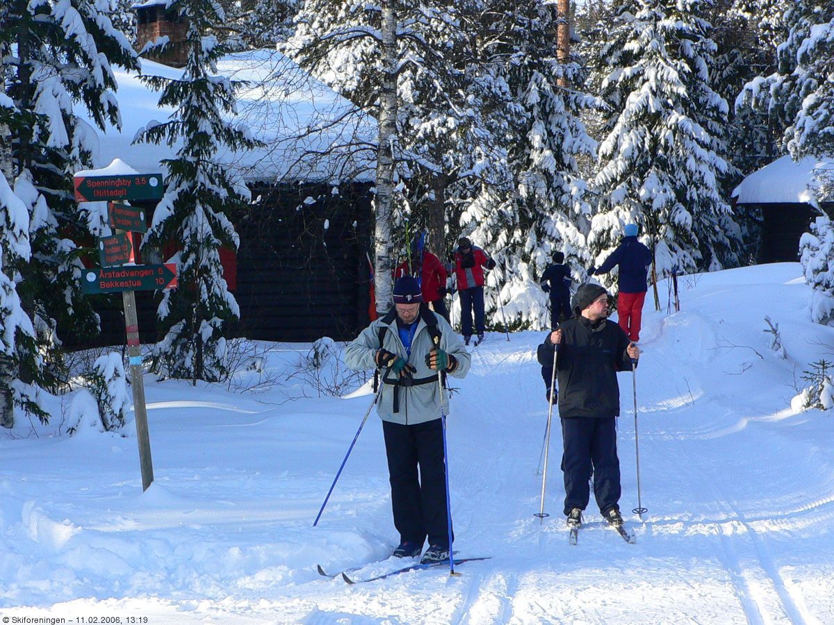 Mye folk på Spikertjernhytta