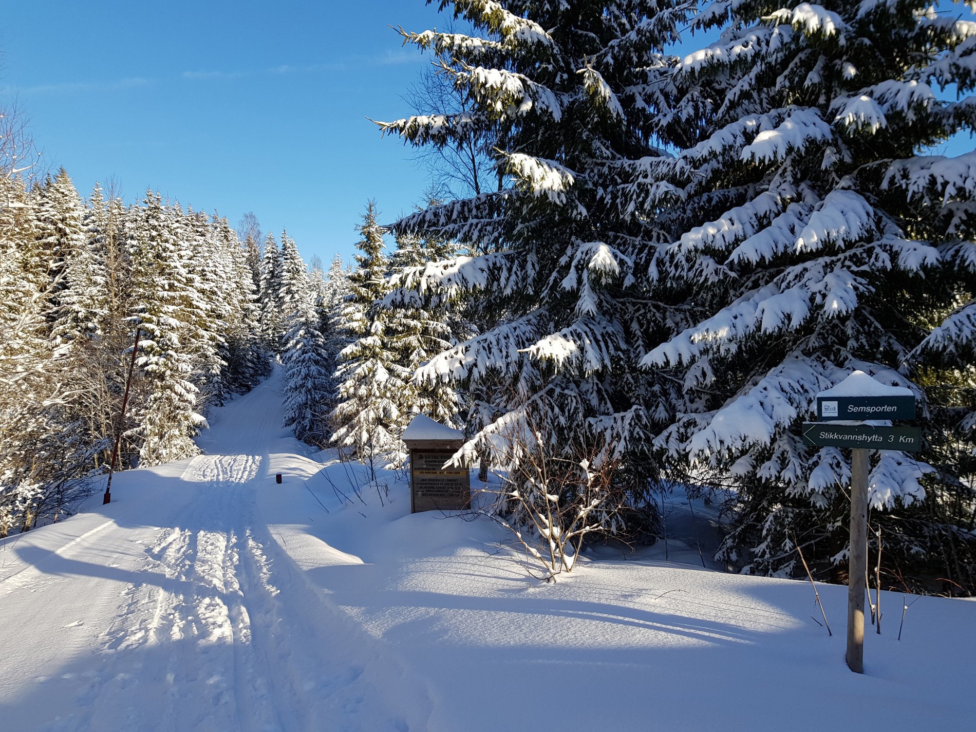 Mye snø ved Semsporten