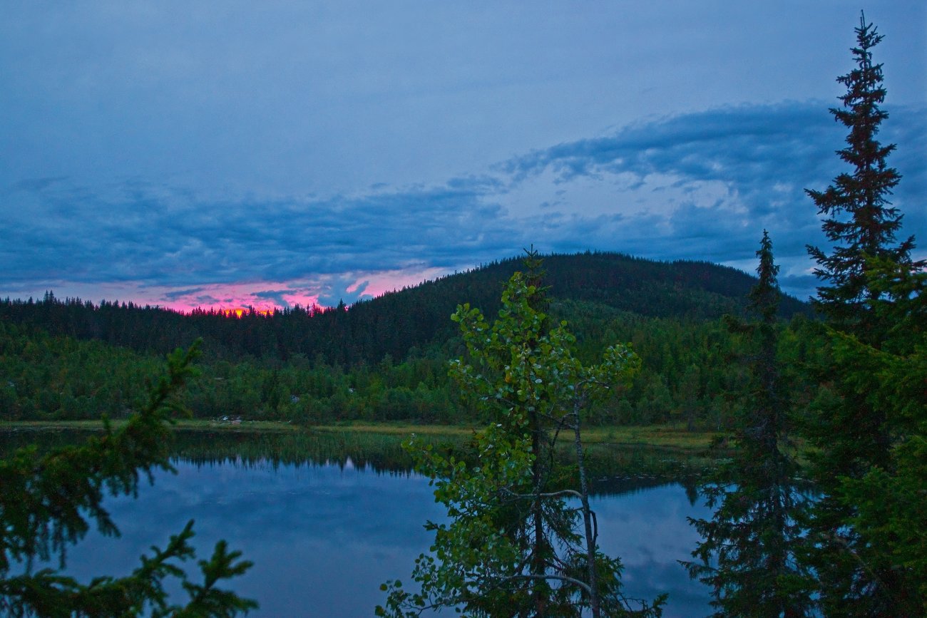 Natten nærmer seg Svartbråtaberget