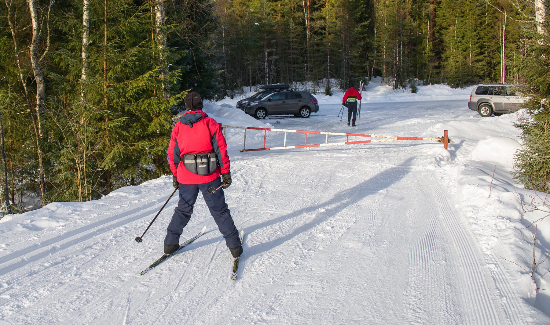 Nedbremsing før bommen