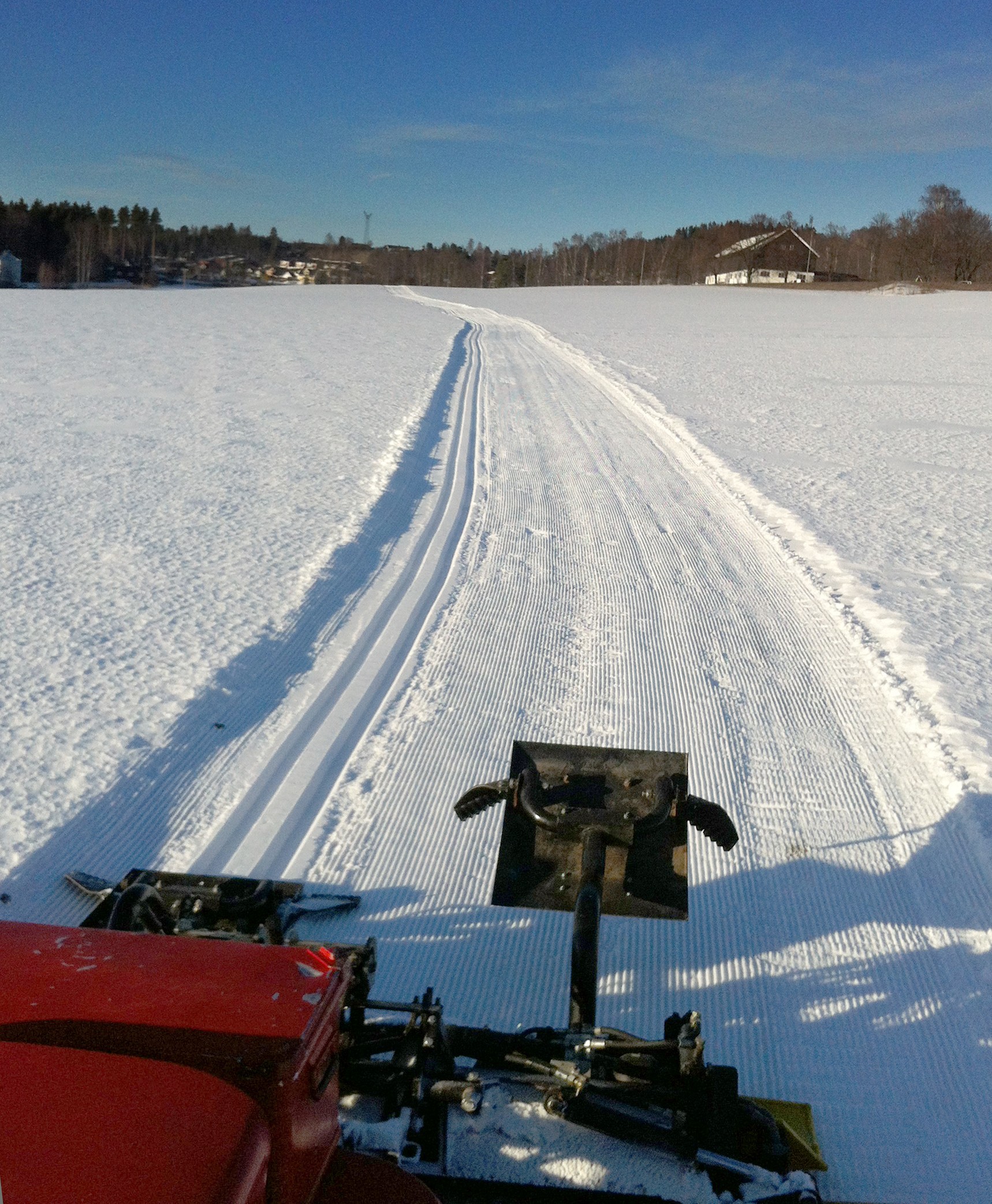 Nykjørte spor ved Hverven
