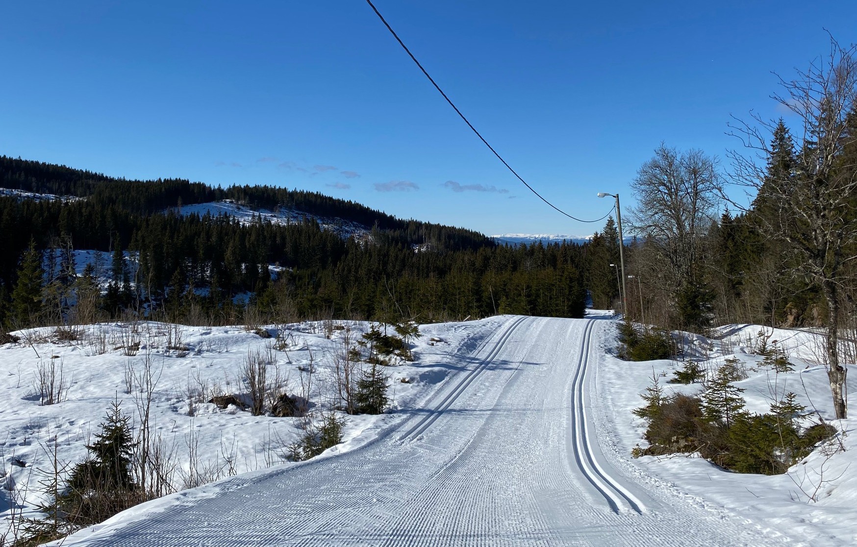 Nykjørte trikkeskinner på toppen av lysløypa på Kleivstua