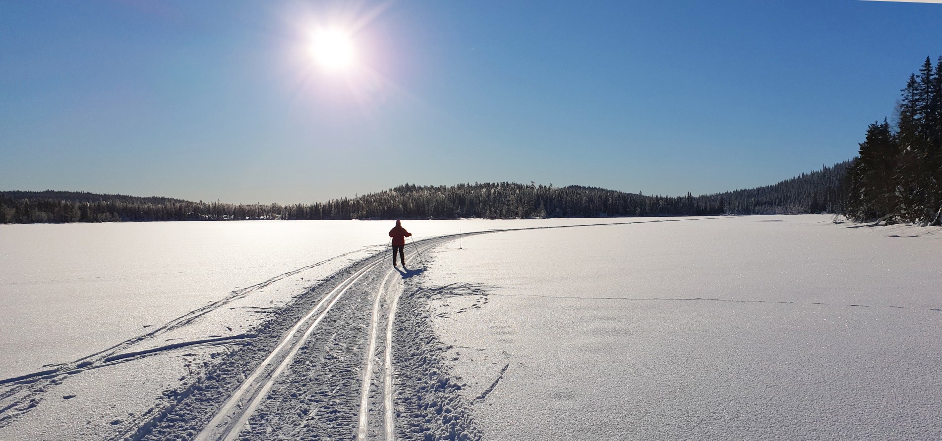 Over Ølja med solen i ansiktet