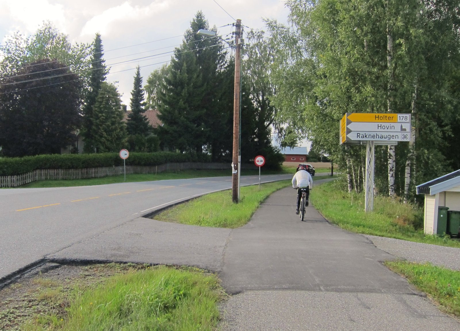 På Gardermovegen ved Sand