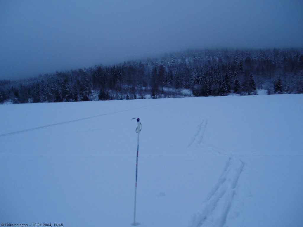 På ski over Nøklevann syd