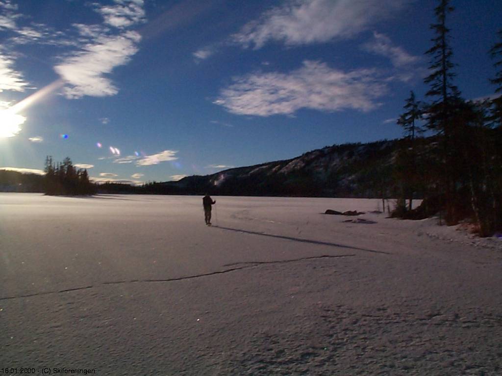 På skøyter på Pershusvann