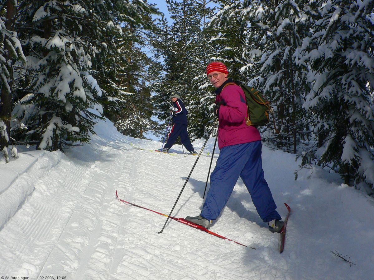 På vei mot Busterudvangen via Skutetjerna opp mot Lalaåsen